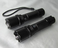 多功能強(qiáng)光巡檢電筒